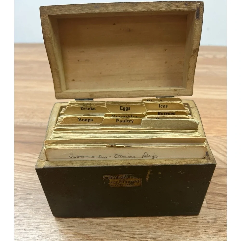 Vintage 1940s 1950s Recipe Box with Handwritten & Magazine Cutouts, 100 Recipes